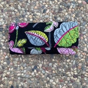 EUC Vera Bradley black leaf pattern wallet